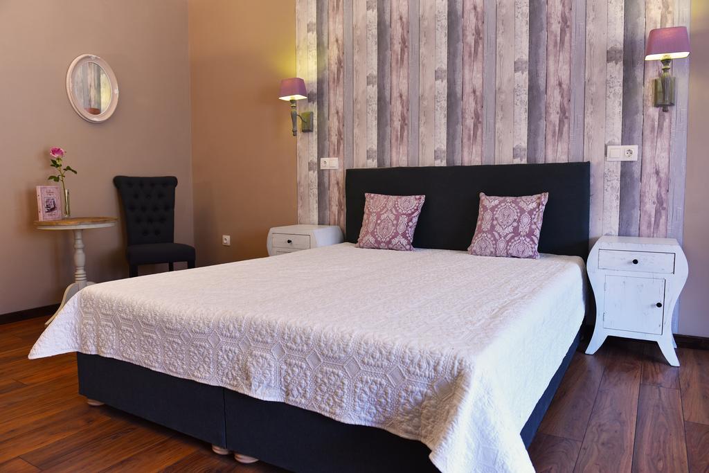 Guest House Romantika Panzio Gyula Room photo