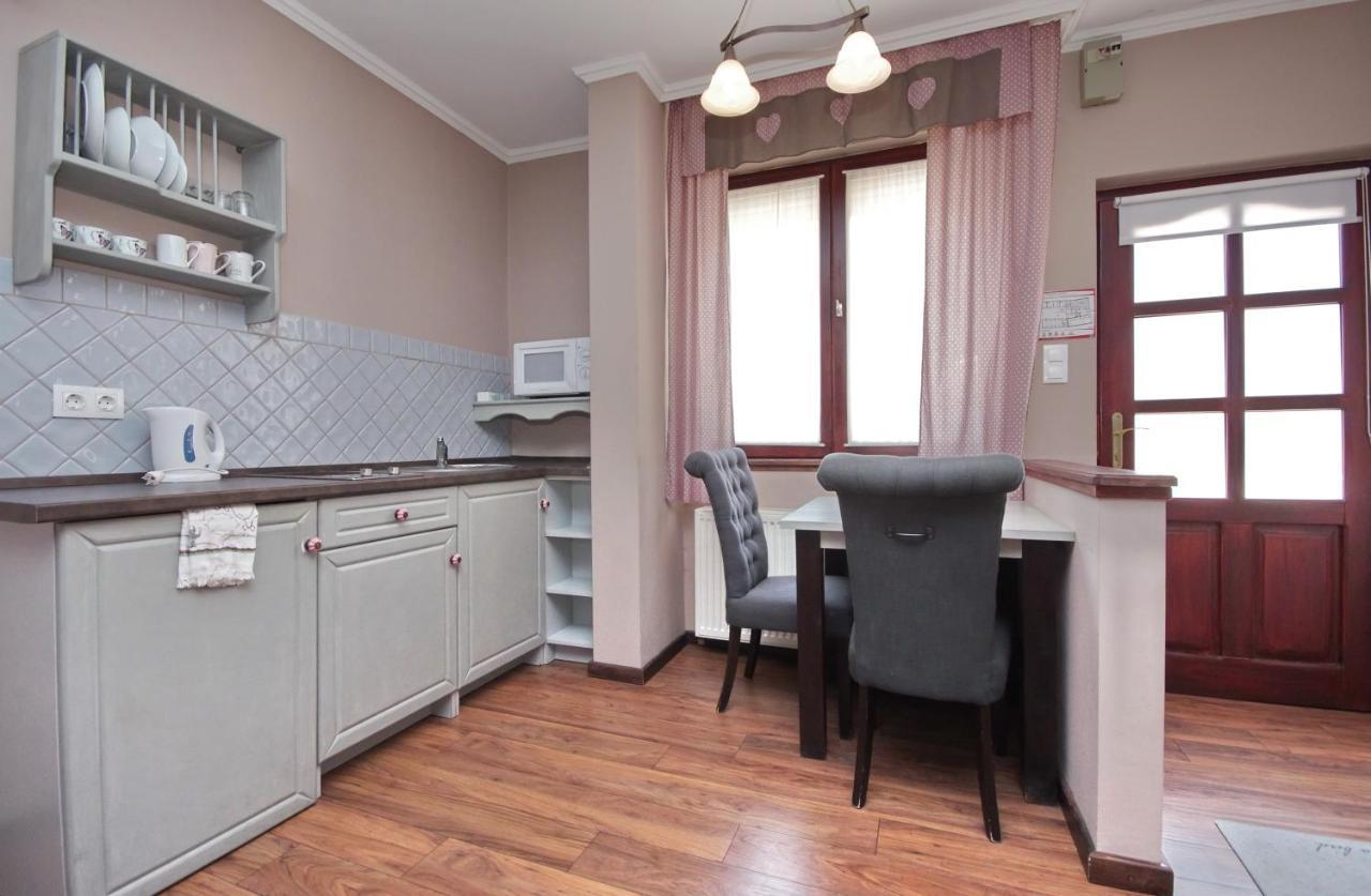 Guest House Romantika Panzio Gyula Exterior photo